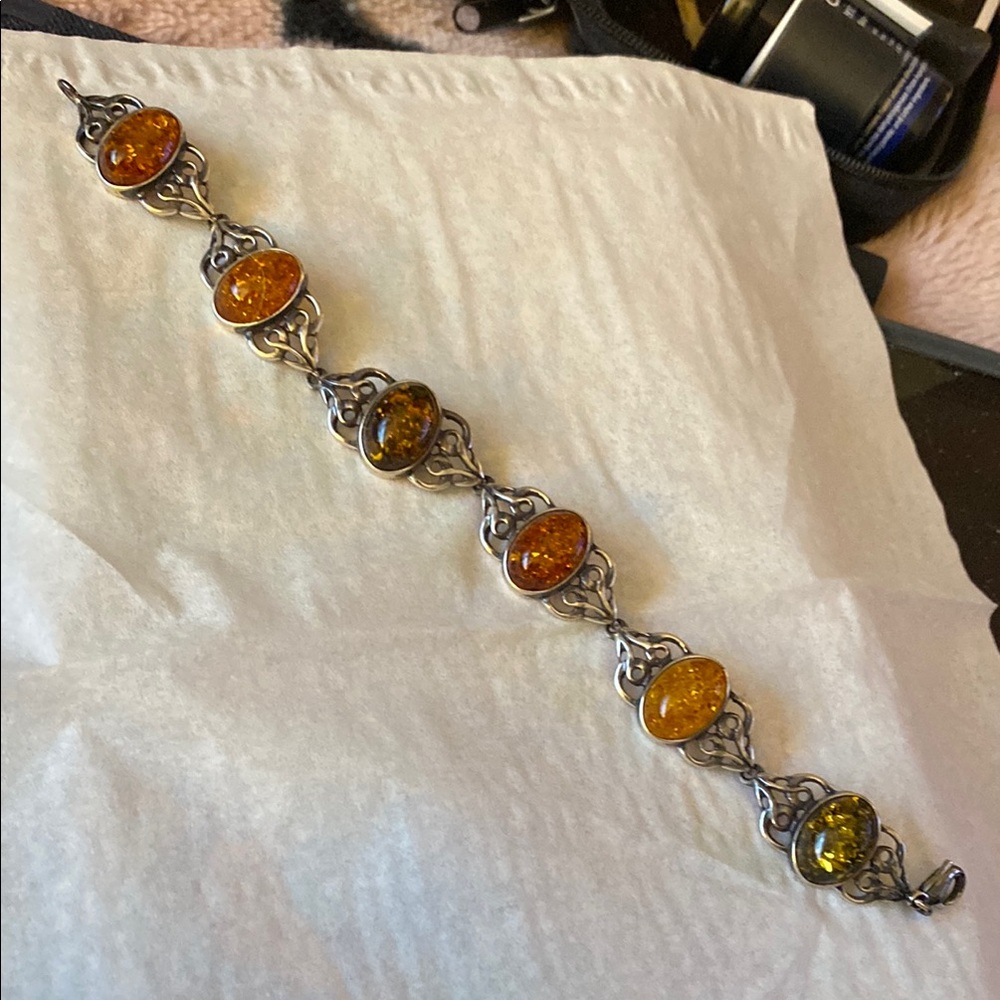 Elegant Silver and Amber Bracelet Made in Poland with a ? V8 marker. Silver 925